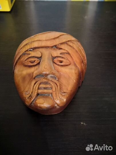 Маска деревянная