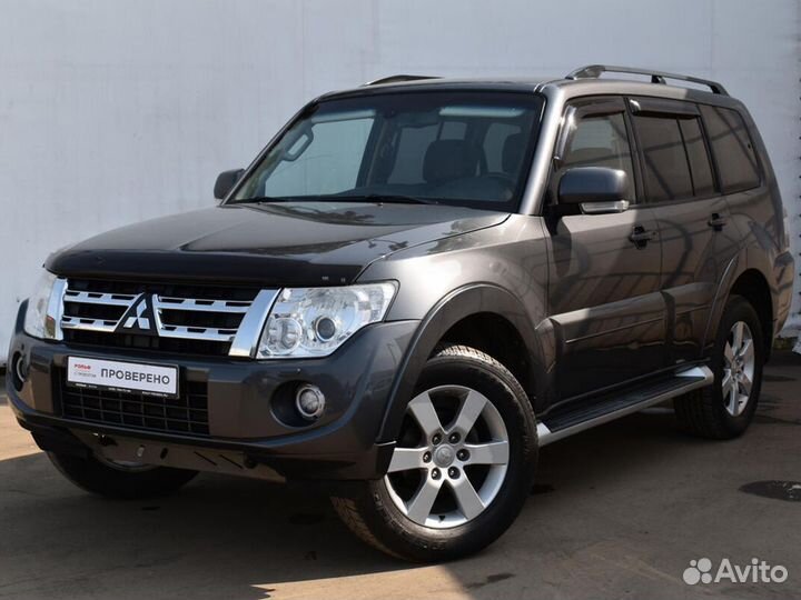 Mitsubishi pajero 2012