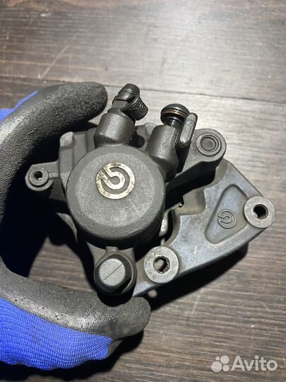 Задний тормозной суппорт для BMW F650CS