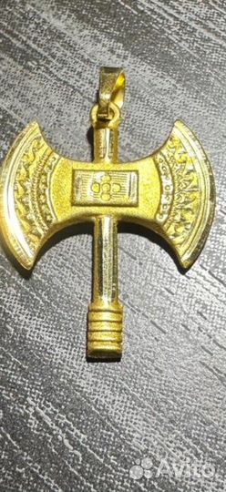 Золотой лабрис - кулон на цепочке