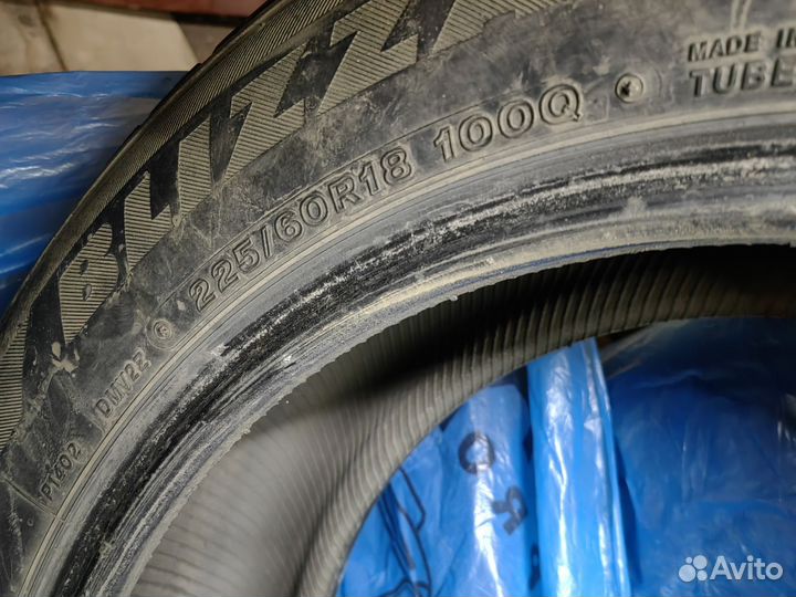 Bridgestone Blizzak DM-V2 225/60 R18