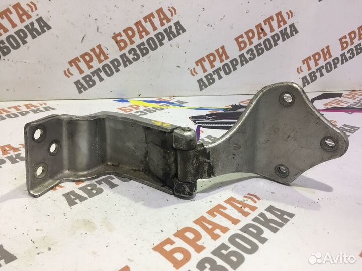 Мерседес Вито Петля нижняя задней двери Лев