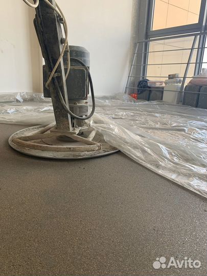 Механизированная стяжка пола с материалом