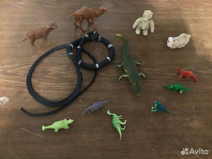 Игрушки разные, фигурки, солдатики