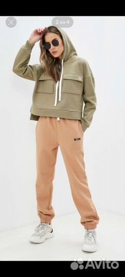 Спортивный костюм женский