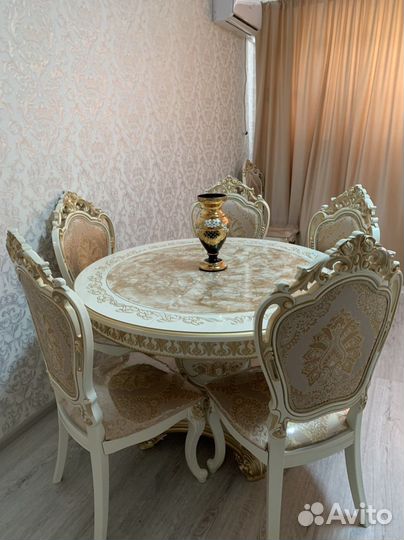 Стол