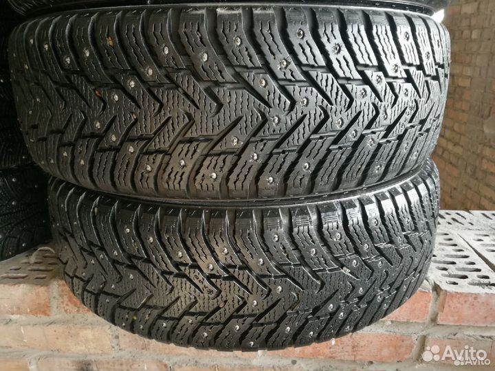 Nokian Tyres Hakkapeliitta 8 SUV 215/65 R17