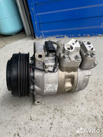 Компрессор кондиционера Mercedes w222