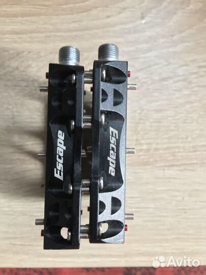 Велосипедные педали Reverse Escape