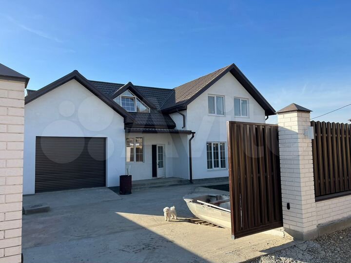 Дом 280 м² на участке 6 сот.