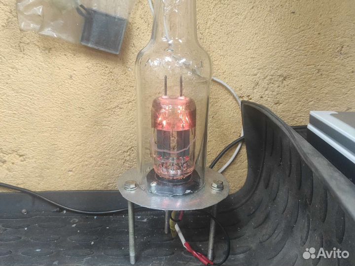 Декоративная лампа