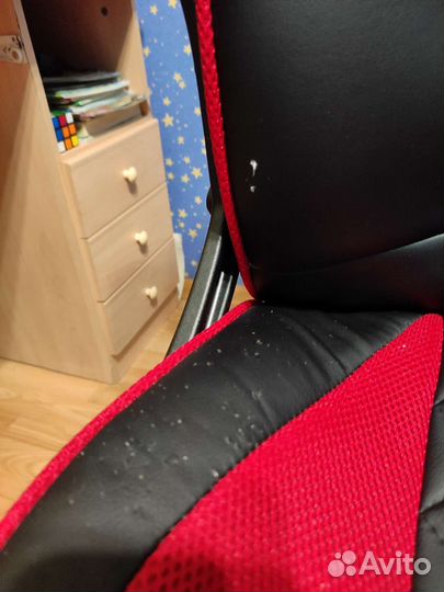 Игровое (компьютерное) кресло (стул)