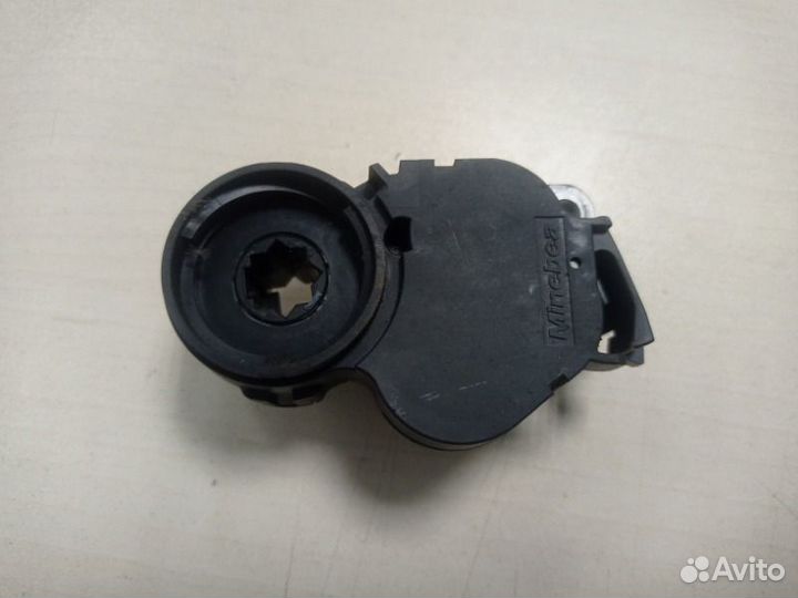 Моторчик заслонки отопителя Citroen C4 VTI 115