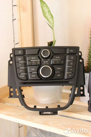 Блок управления мультимедиа GM13360091