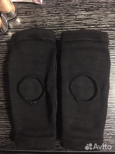 Налокотники новые Demix