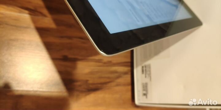 iPad 3 Wi-Fi 16 Gb A1416 + AirPods 1-го поколения