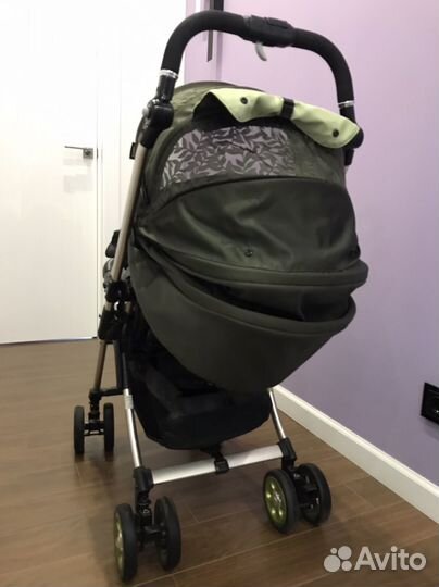 Прогулочная коляска Combi