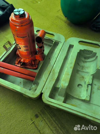 Домкрат бутылочный 6 тонн