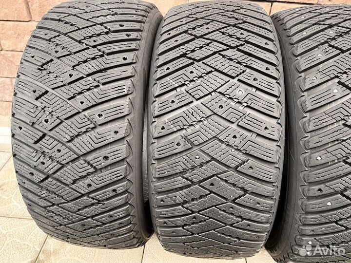 Goodyear Ultragrip Ice Arctic 225/50 R17