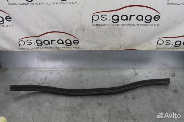 Уплотнитель капота Audi A6(C7)