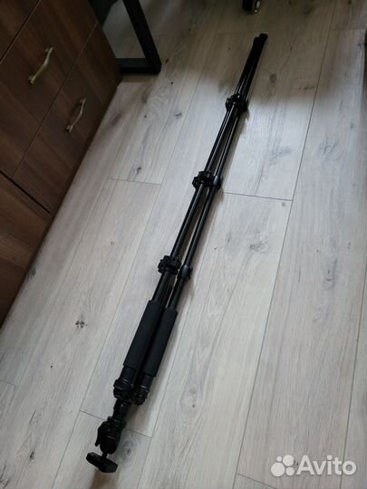 Штатив для фотоаппарата