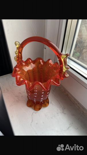 Ваза конфетница красный май