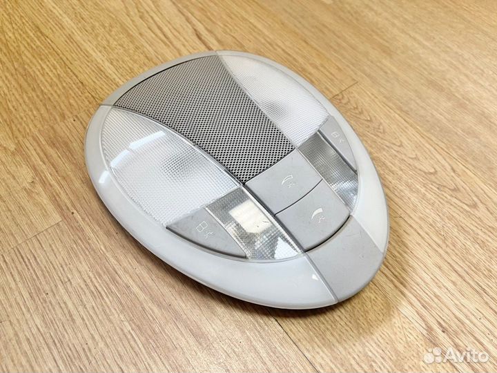 Плафон подсветки салона Mercedes E-Class W211 M272