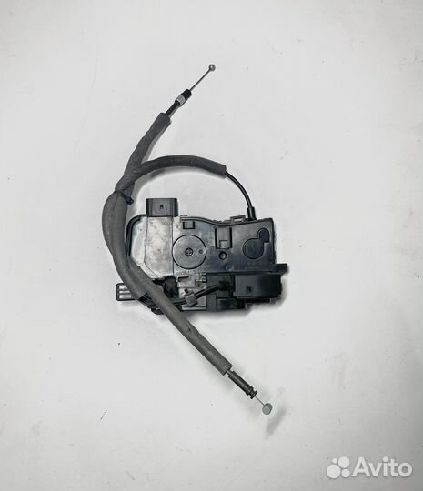 Замок задней правой двери Kia Sportage 3