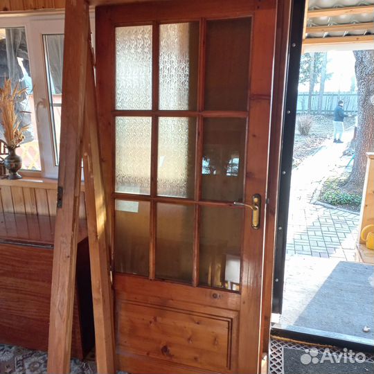 Дверь филенчатая б/у с коробкой