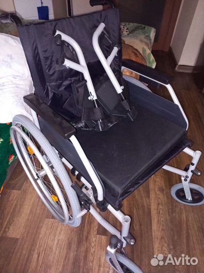 Инвалидная коляска новая
