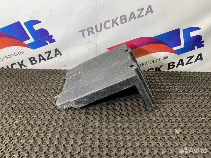 Крышка аккумуляторного ящика