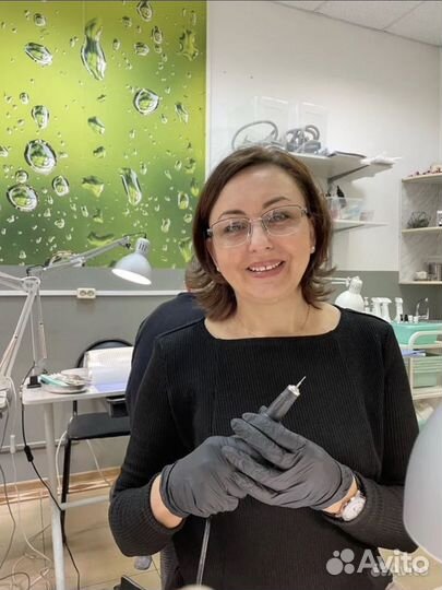 Маникюр и педикюр на дому