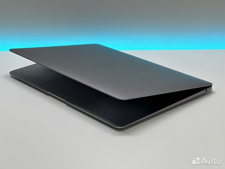 MacBook Air 13 2018 Retina i5/8/256