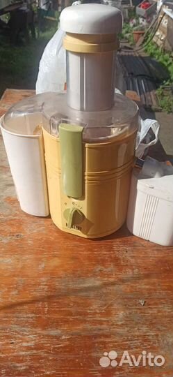 Соковыжималка Mystery 900 ватт