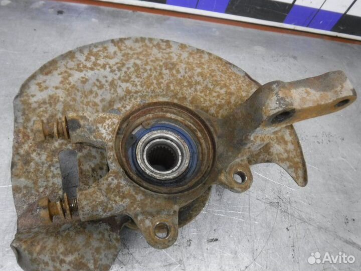 Кулак передний левый Лада Приора 21126 2007