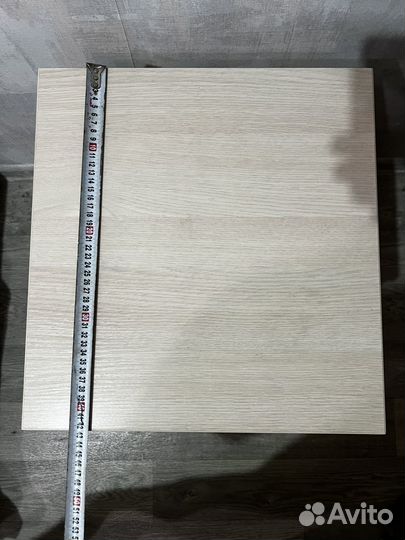 Прикроватная тумбочка на колесиках