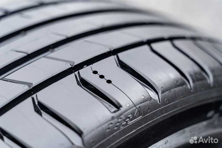 Michelin Pilot Sport 5 235/45 R19 99Y