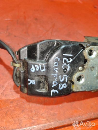 Замок двери передний правый Toyota Carina E седан