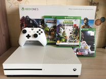 Xbox One S 500gb + геймпад + 3 игры