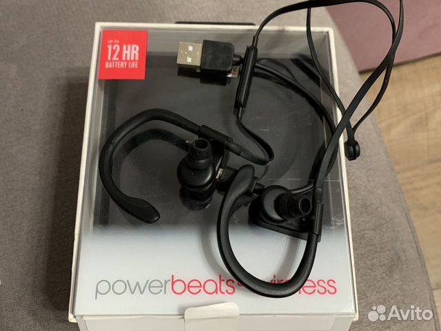 Беспроводные наушники beats