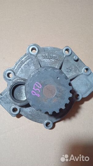 Помпа вольво 850 V70 S70 с Японии
