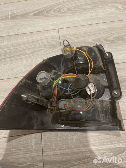 Задняя правая фара лада приора