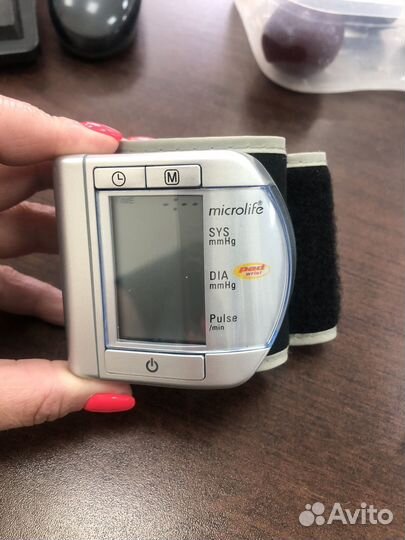 Тонометр на запястье
