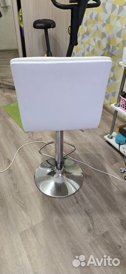 Барный стул со спинкой регулирующийся