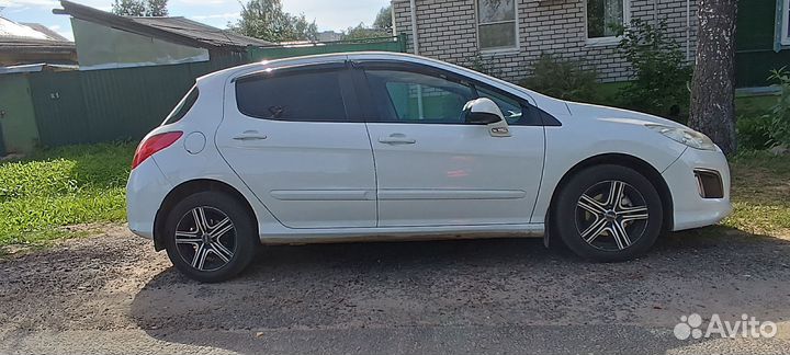 Peugeot 308 1.6 AT, 2012, 153 776 км