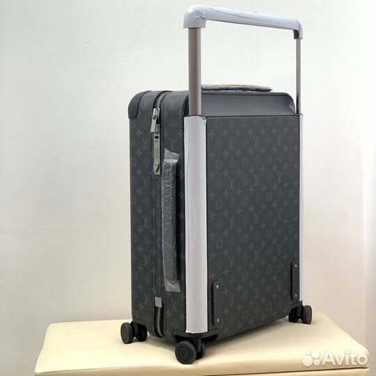 Чемодан louis vuitton 50