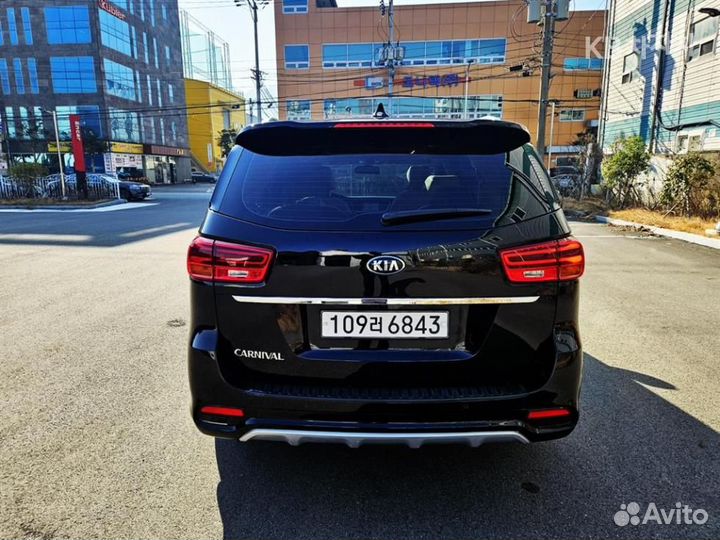 Kia Carnival 2.2 AT, 2019, 45 000 км