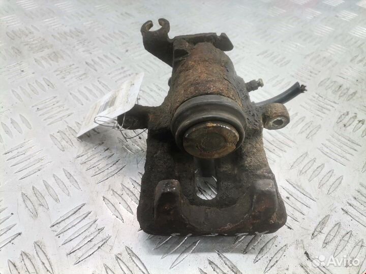 Суппорт задний левый для Volvo S40 V40 1