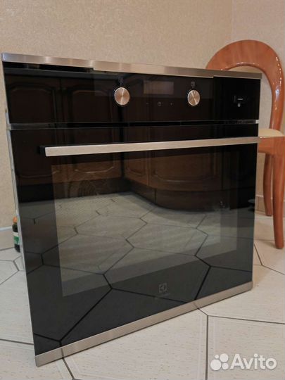 Электрический духовой шкаф Electrolux OKD5H40X