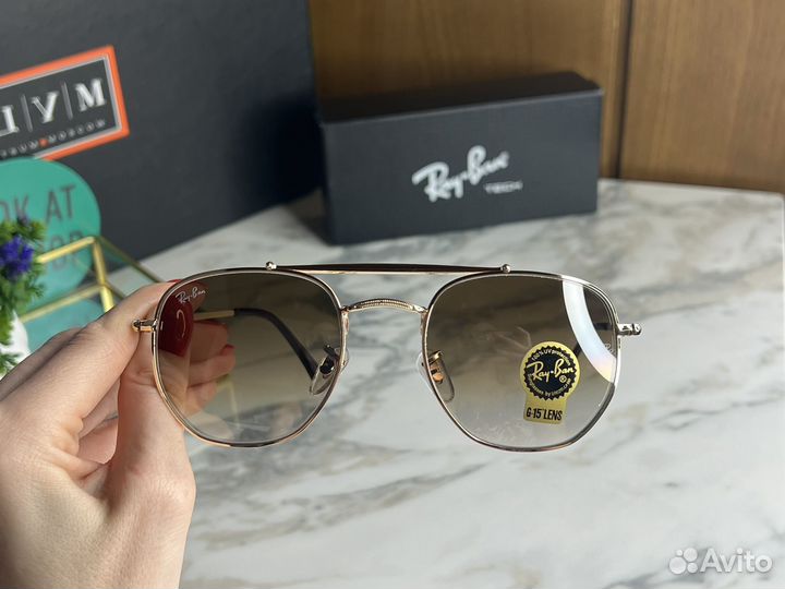 Солнцезащитные очки Ray Ban